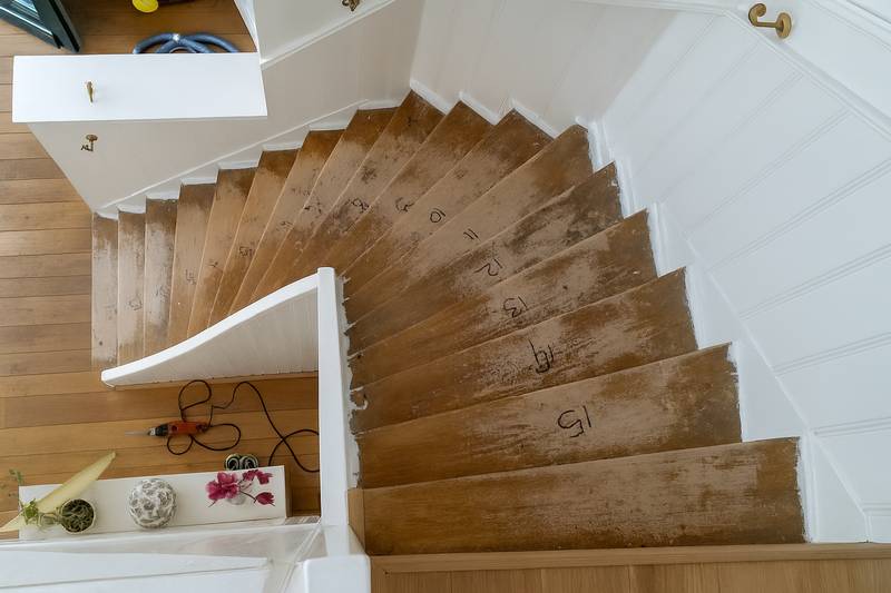 Je trap schuren: een stappenplan voor beginners