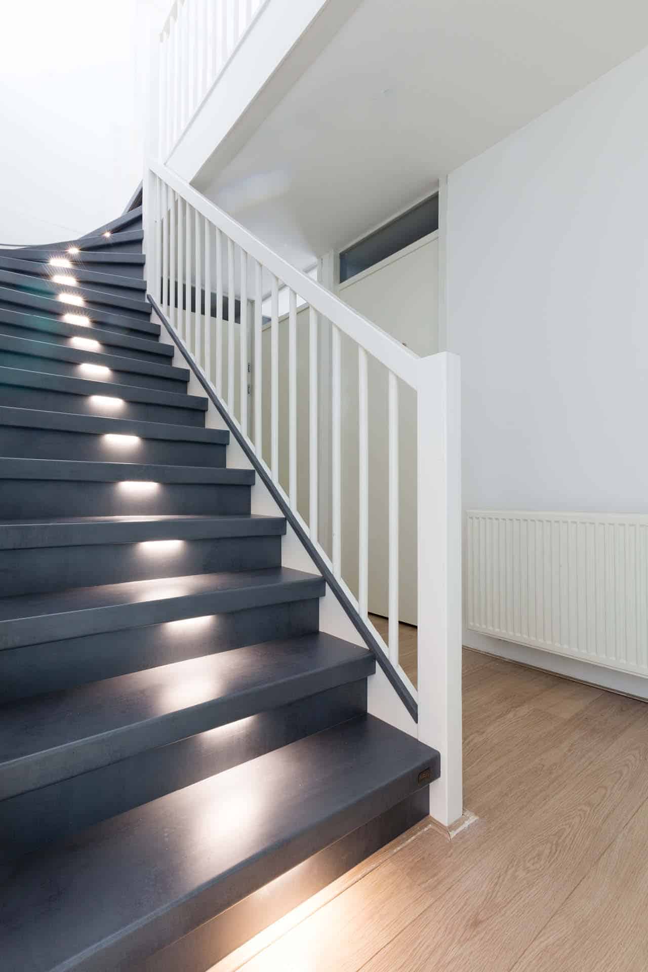 Geschlossene Treppe Renovieren