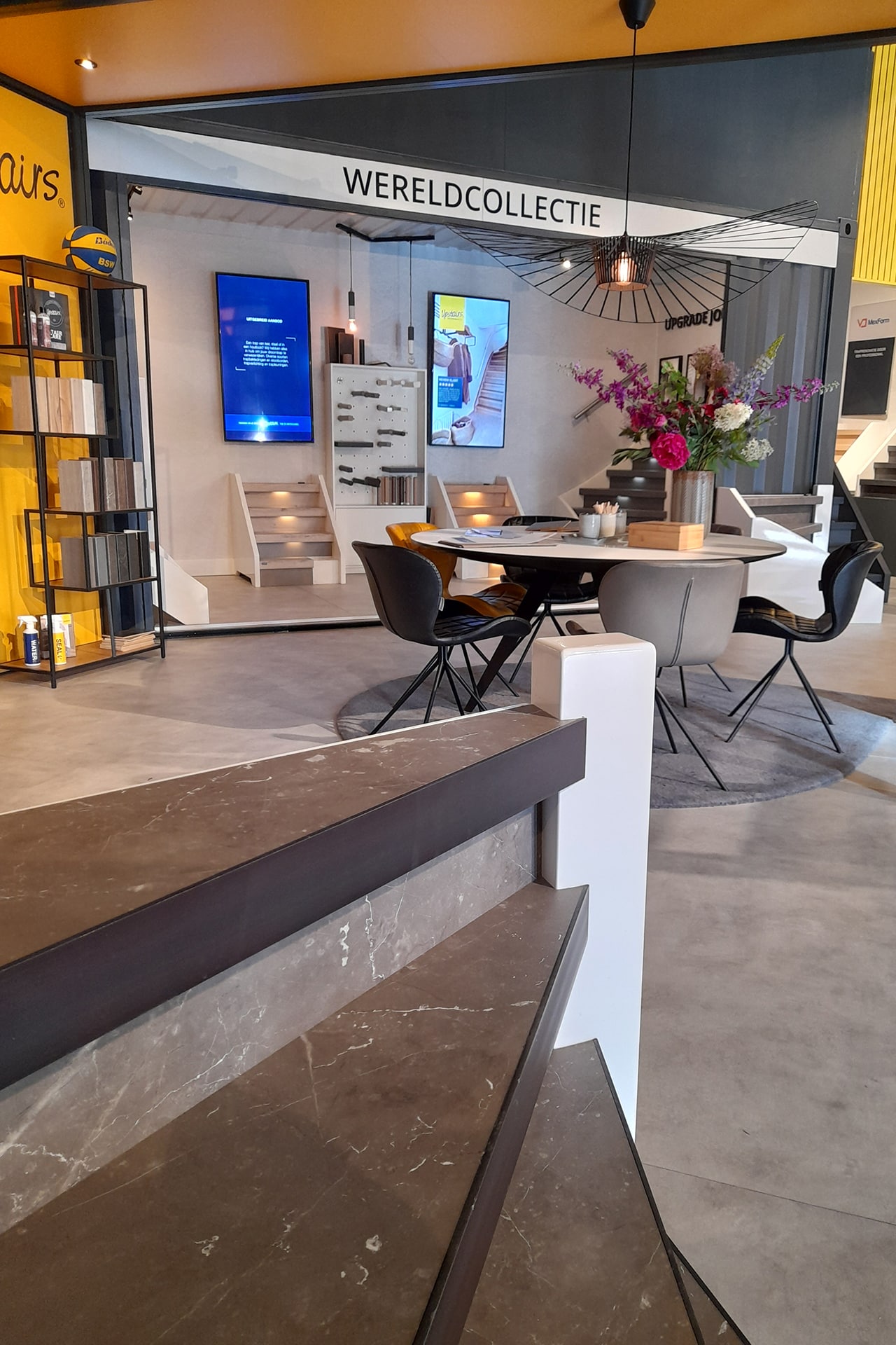 Showroom Upstairs Inspiration