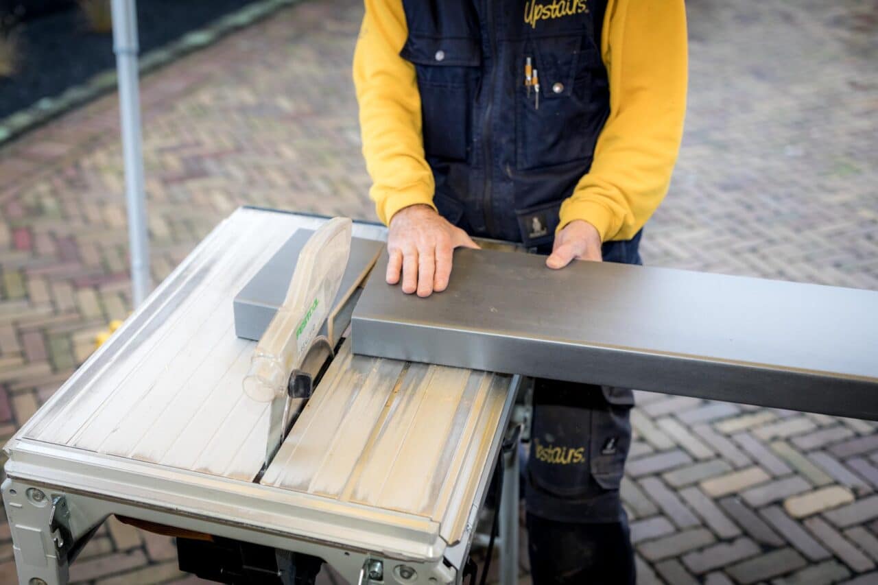 Je trap renoveren met overzettreden: hoe werkt het?