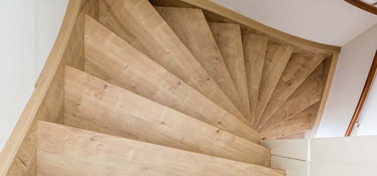 Die Treppe mit Laminat verkleiden – ist das eine gute Idee?