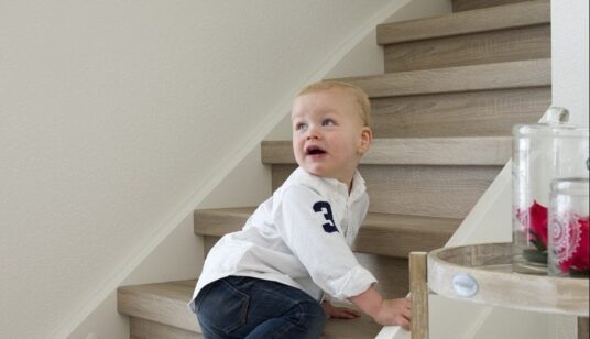 Sichere Treppe für Kinder: 5 Vorsichtsmaßnahmen