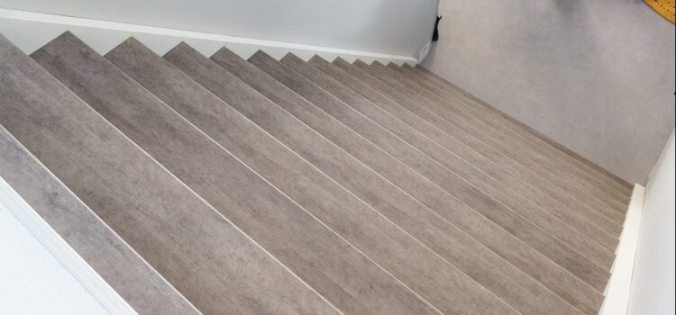 Welche Vor- und Nachteile hat eine breite Treppe?