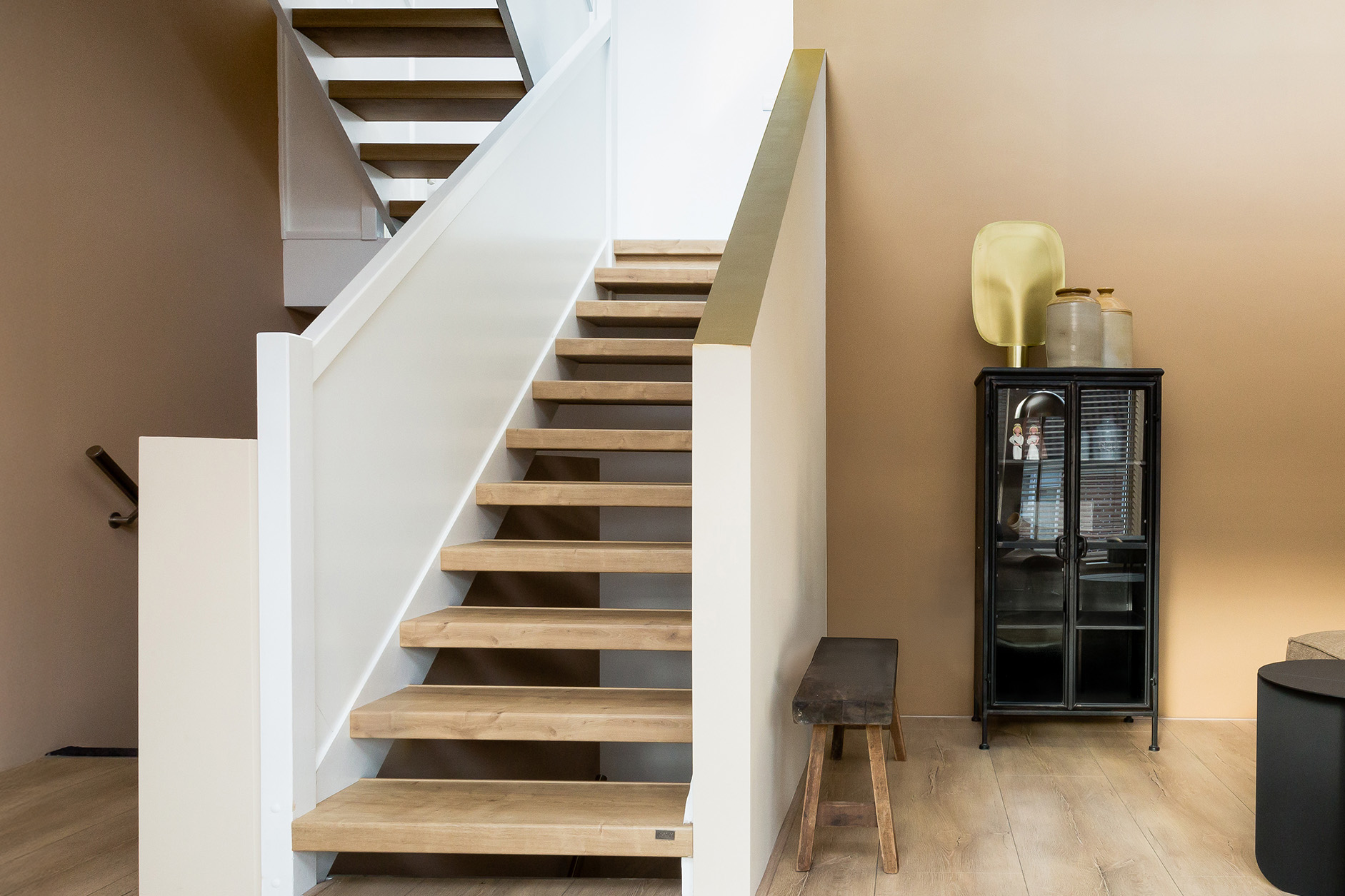 Over Upstairs Traprenovatie