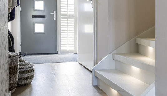 Laat je trap stralen deze zomer met (slimme) trapverlichting