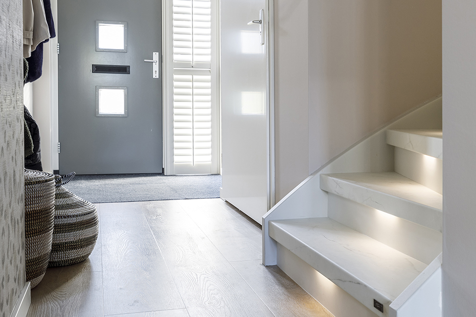 Laat je trap stralen deze zomer met (slimme) trapverlichting