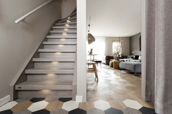 Traprenovatie Dichtetrap Silver Oak Hoofddorp S6 Afl31 600X400