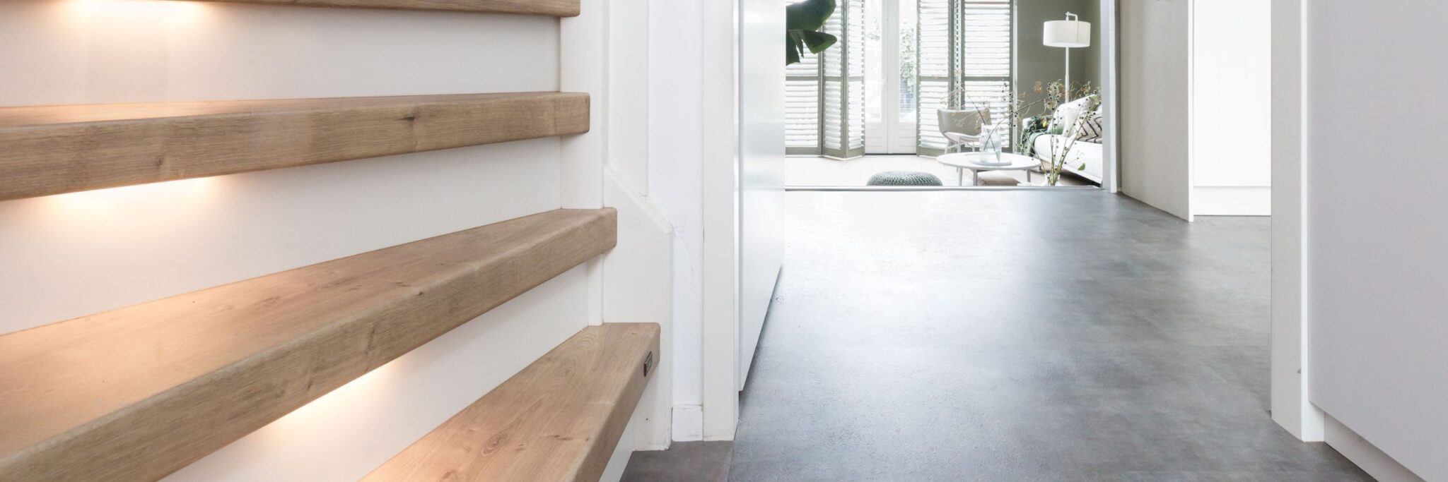 Desktop Header Mountain Oak 2048X683