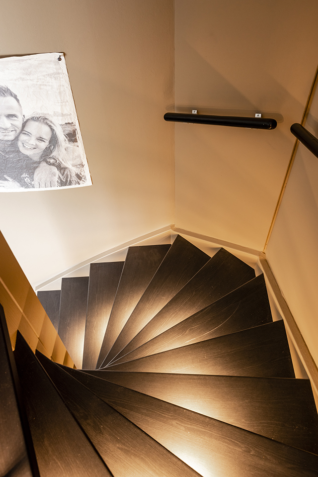 Traprenovatie Vtwonen Grootebroek Decor Blackwood Led Verlichting Bovenaanzicht Trap