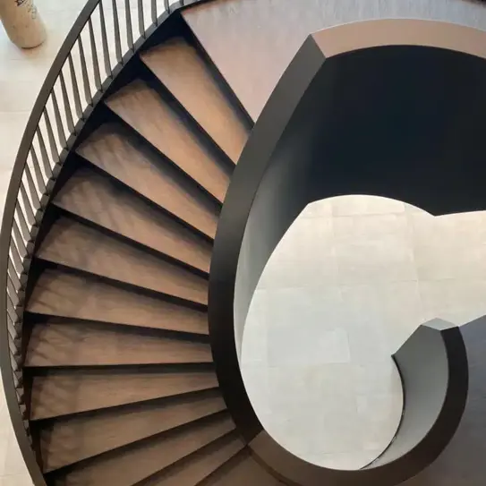 Trap Wentel Portrait 853X1280.Jpg