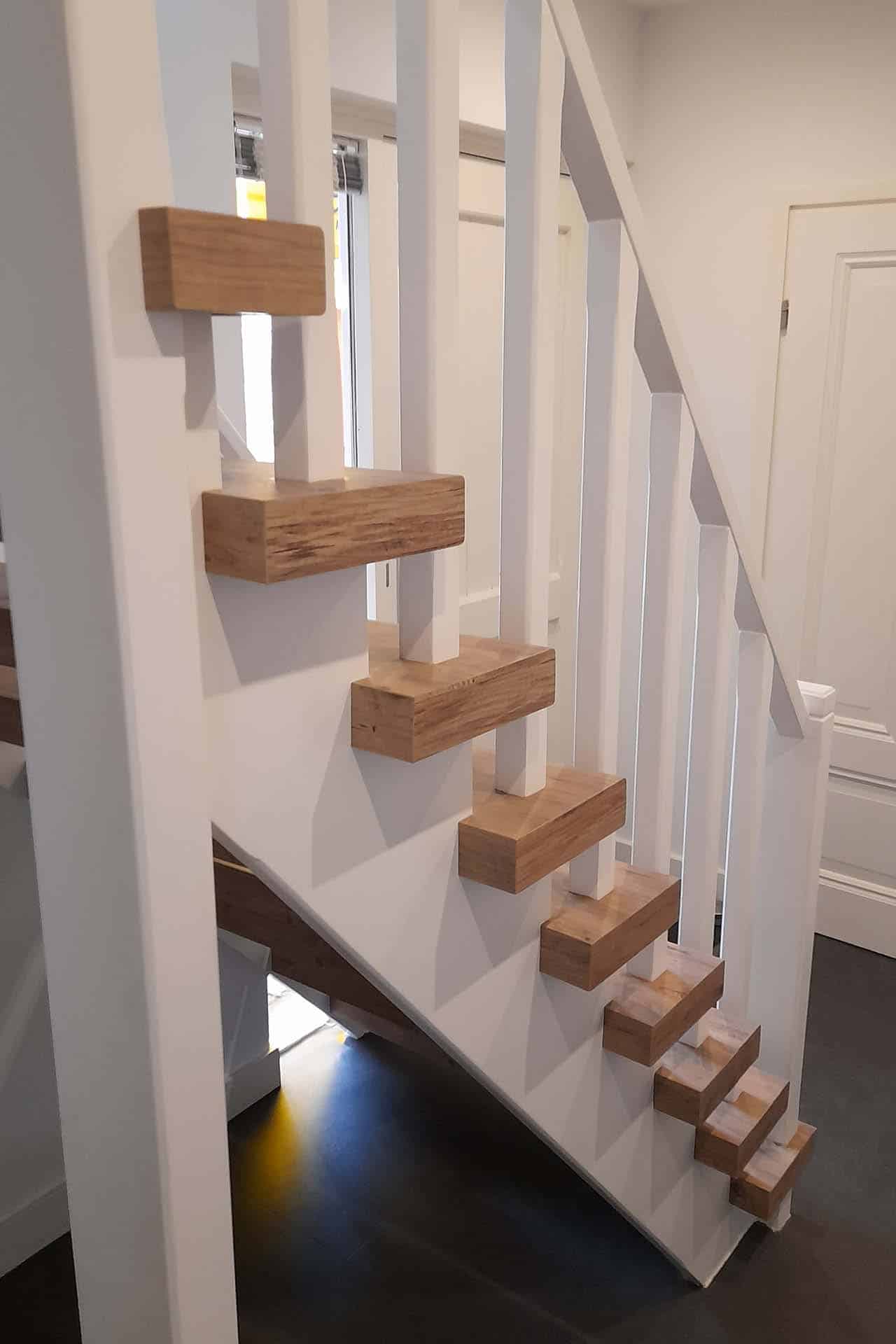 Upstairstraprenovatie Upstairs Zij Afwerking Traponderdelen Afwerking Trede Mississippi Pine