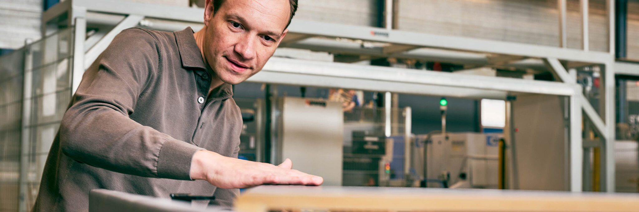 Over Upstairs Kwaliteitscontrole 2048X682