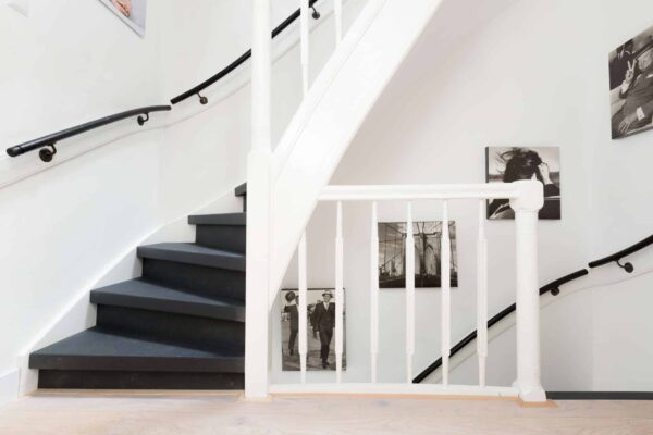 Juiste Kleur Voor Je Trap Zwart Witte Trap 2 600X400